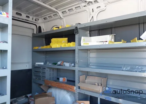 2014 Ram Promaster 1500 z USA, uszkodzony, nr VIN 3C6TRVBG7EE129059